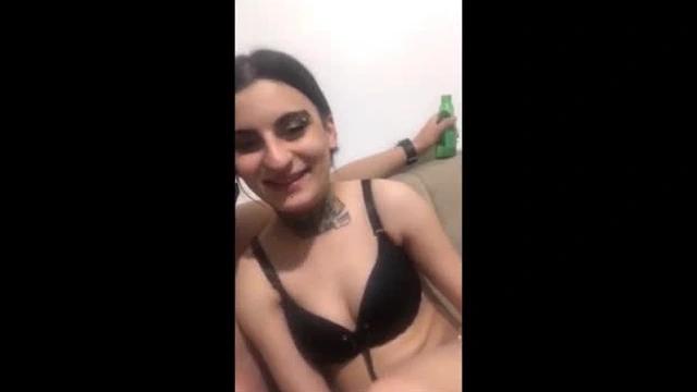 Heyecan Verici Lezbiyen İtirafları: Ebru Yazlık Villada ebru Şovu