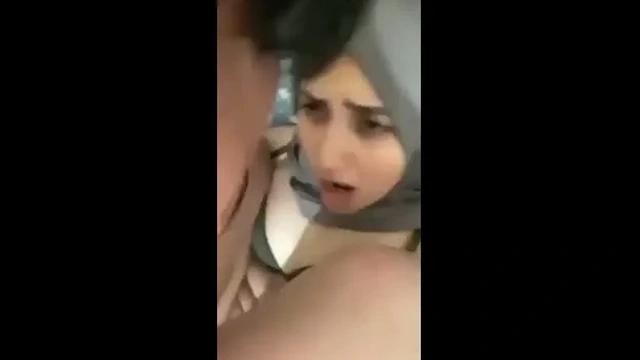 Milf Güzeli Tuğçe Asansör Kabininde: Nefes Kesen Şov (tuğçe İzle)